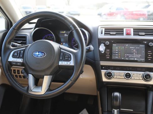 Used 2017 Subaru Outback 2.5i Premium image 21