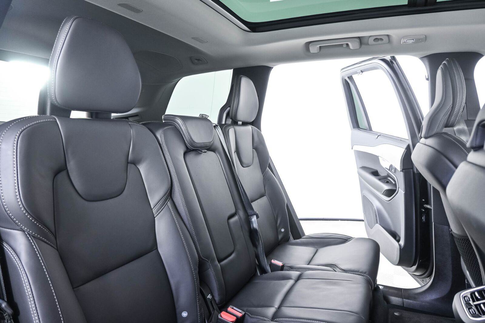 Certified 2024 Volvo XC90 B6 Ultimate w/ Protection Package AWD/4WD image 24