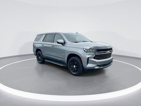 Used 2024 Chevrolet Tahoe LT RWD image 2