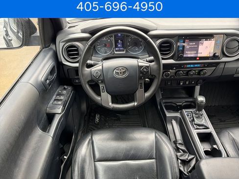Used 2019 Toyota Tacoma TRD Off-Road image 24