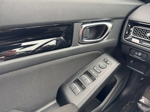 Used 2025 Honda Civic Sport image 10