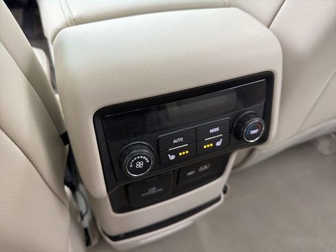 Used 2023 GMC Acadia Denali w/ Black Diamond Edition image 12