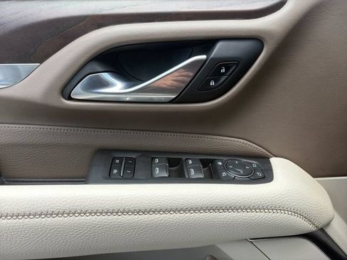 Used 2021 GMC Yukon Denali AWD/4WD image 4