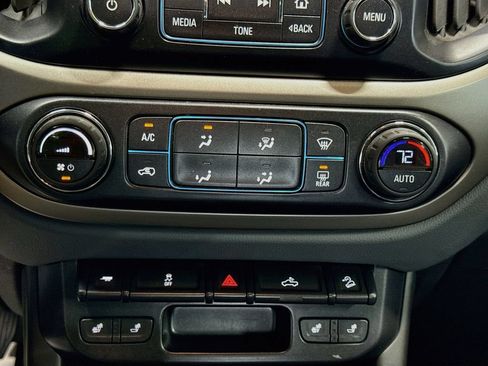 Used 2015 Chevrolet Colorado Z71 AWD/4WD image 15
