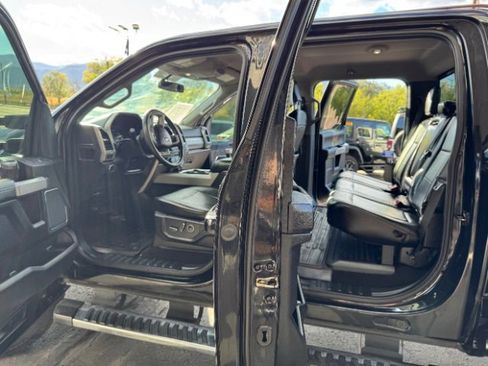 Used 2019 Ford F350 Lariat image 13