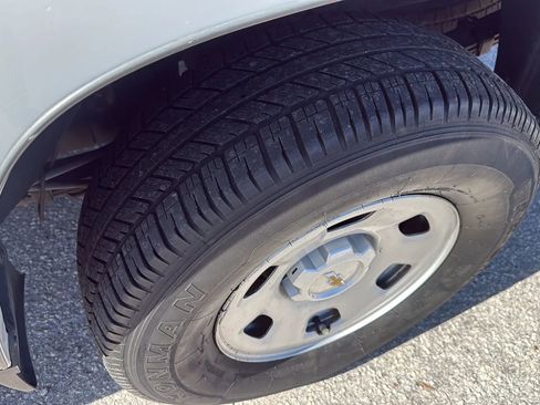 Used 2018 Chevrolet Colorado W/T image 9