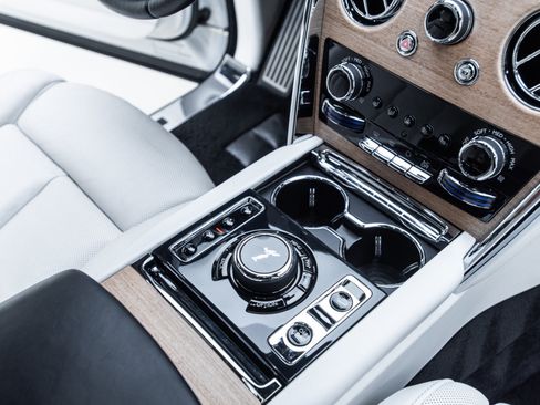 Used 2019 Rolls-Royce Cullinan AWD/4WD image 33