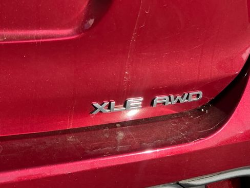 Used 2022 Toyota Highlander XLE AWD/4WD image 21