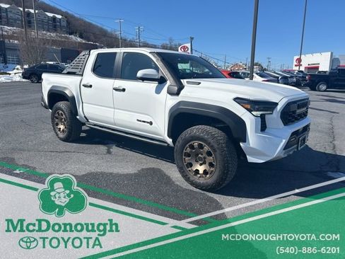 Certified 2025 Toyota Tacoma Trailhunter w/ Tow Tech Package image 38