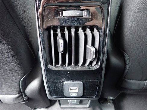 Used 2022 Jeep Compass Limited image 18