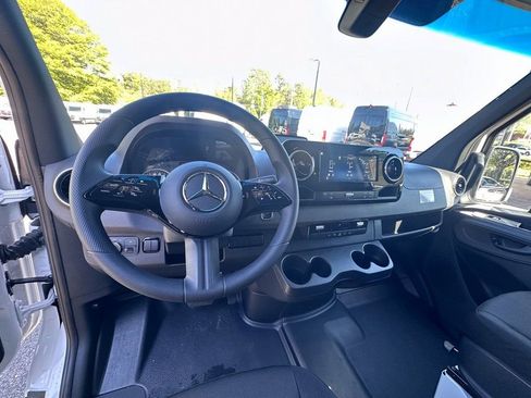 New 2025 Mercedes-Benz Sprinter 2500 image 2