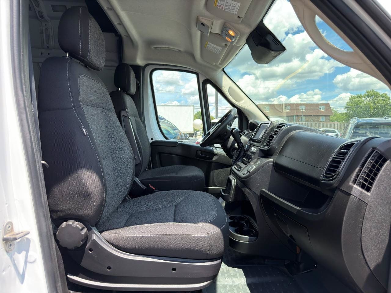 Used 2024 RAM ProMaster 2500 w/ Convenience Group FWD image 10