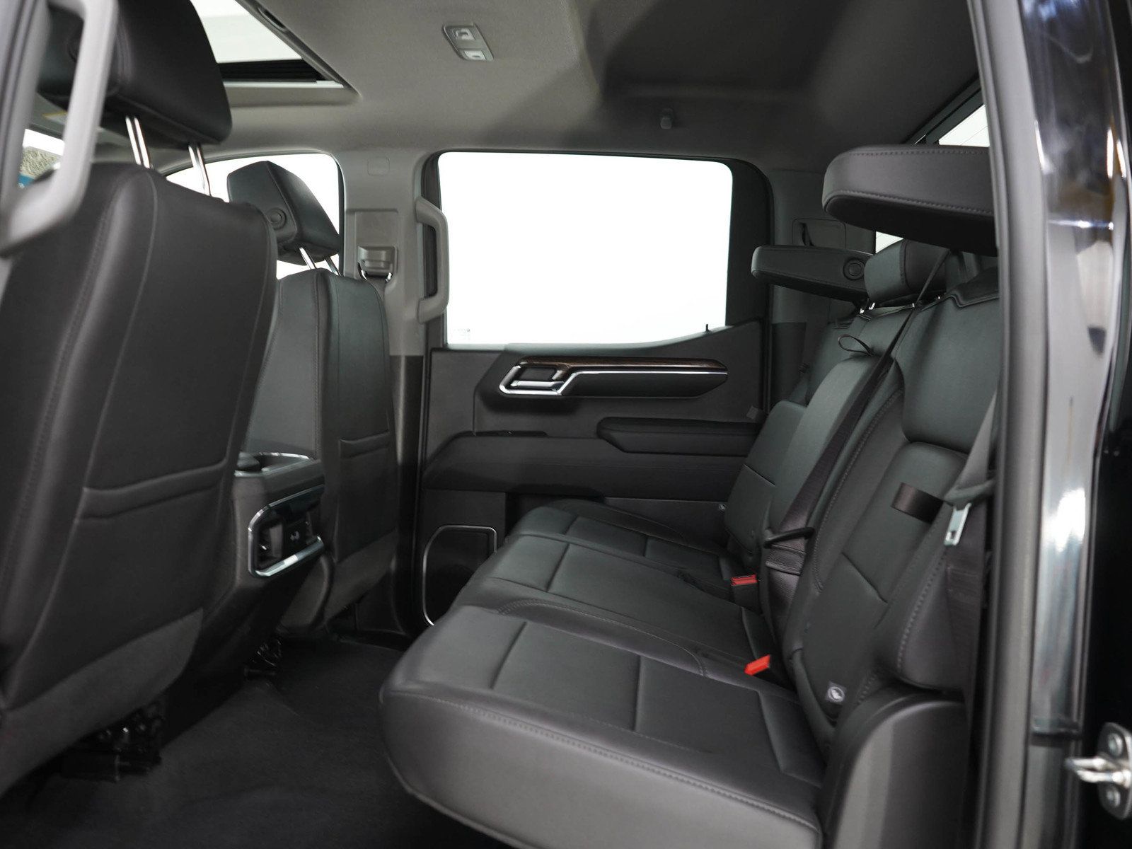Used 2024 GMC Sierra 1500 Elevation w/ Elevation Premium Package AWD/4WD image 15