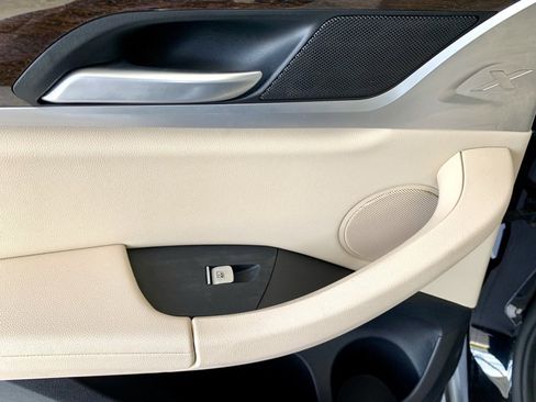 Used 2021 BMW X3 sDrive30i w/ Convenience Package image 18