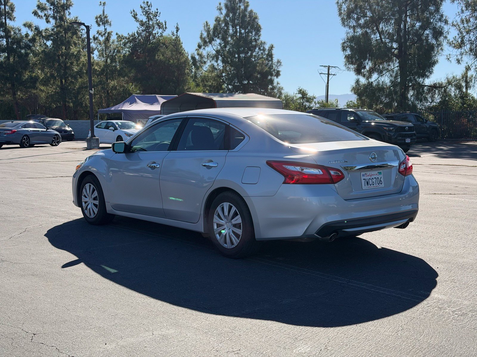 Used 2016 Nissan Altima 2.5 S w/ Power Driver Seat Package FWD image 3