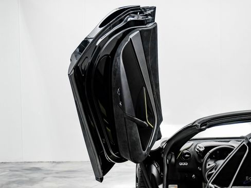 Used 2024 McLaren 750S Spider image 87