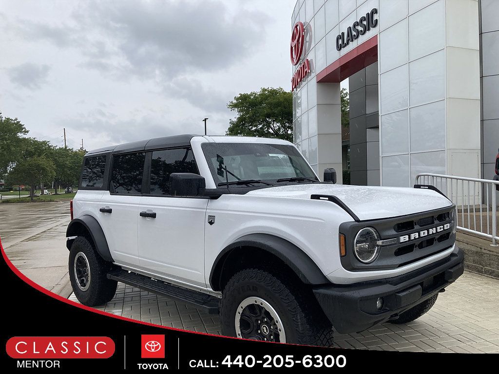 Used 2023 Ford Bronco Big Bend w/ Sasquatch Package AWD/4WD image 1