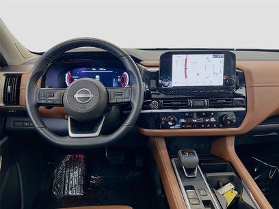 Used 2024 Nissan Pathfinder Platinum w/ Cargo Package