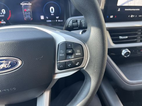 Used 2026 Ford Explorer Active RWD image 18