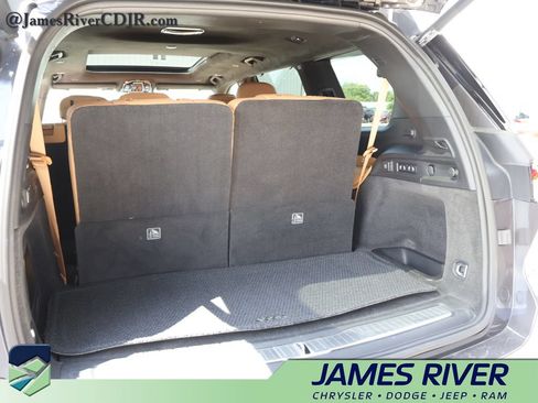Used 2021 Jeep Grand Cherokee L Summit AWD/4WD image 16
