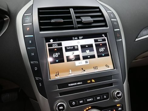 Used 2017 Lincoln MKZ Select AWD/4WD image 27