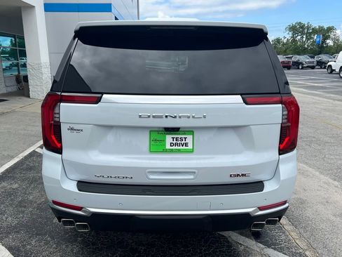 New 2026 GMC Yukon Denali w/ Denali Reserve Package AWD/4WD image 6