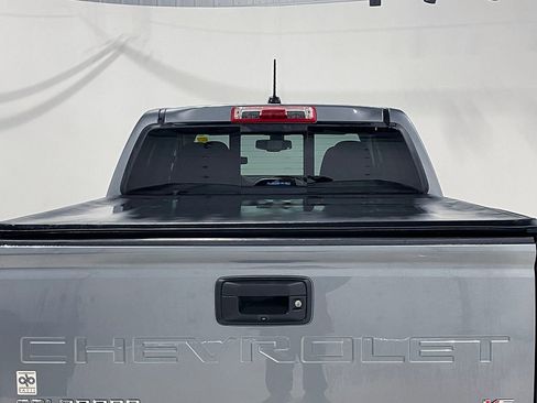 Used 2022 Chevrolet Colorado LT w/ LT Convenience Package AWD/4WD image 5