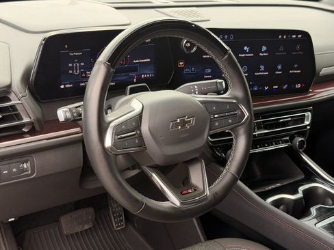 Used 2024 Chevrolet Traverse Z71 w/ Enhanced Driving Package AWD/4WD image 17