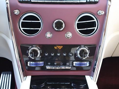 New 2026 Rolls-Royce Cullinan image 23