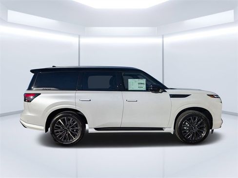 New 2026 INFINITI QX80 Autograph w/ Premium Cargo Package image 2