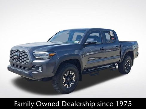 Used 2022 Toyota Tacoma TRD Off-Road w/ Technology Package AWD/4WD image 3