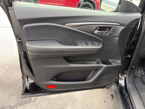 Used 2025 Honda Ridgeline RTL image 13