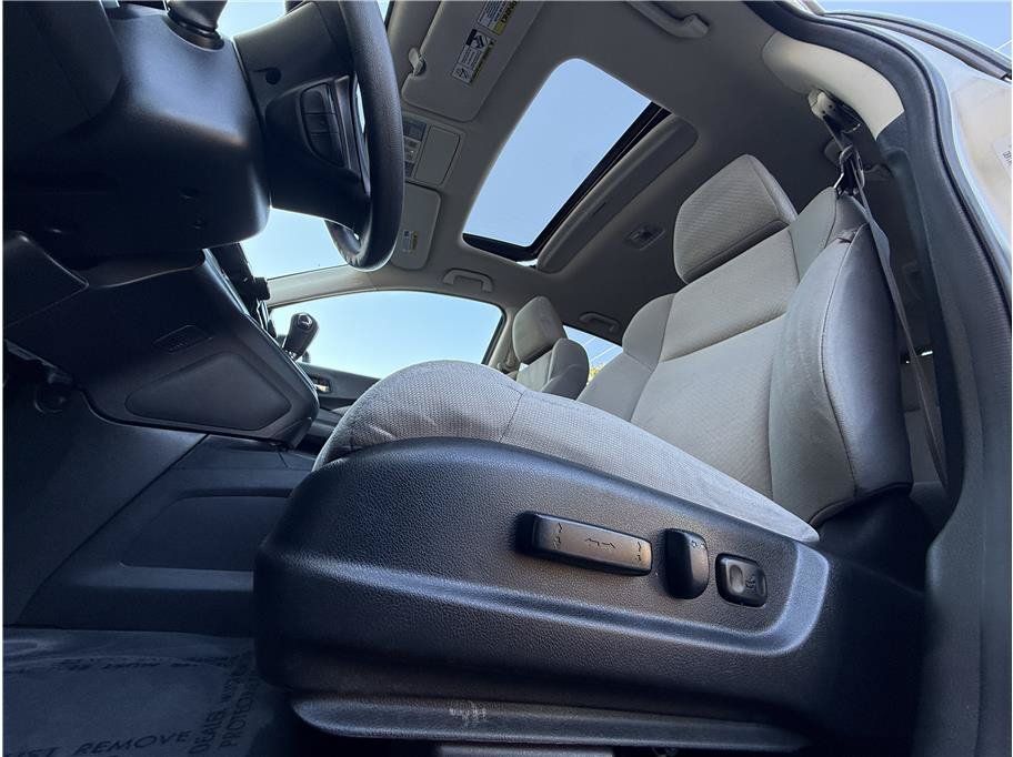 Used 2016 Honda CR-V EX image 16
