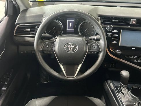 Used 2020 Toyota Camry LE FWD image 12