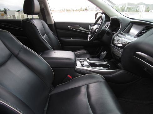 Used 2019 INFINITI QX60 Luxe image 8