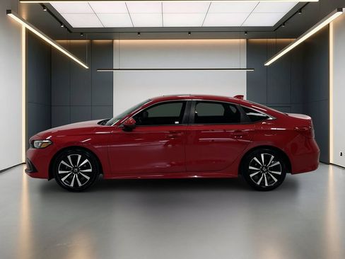 Used 2022 Honda Civic EX image 2