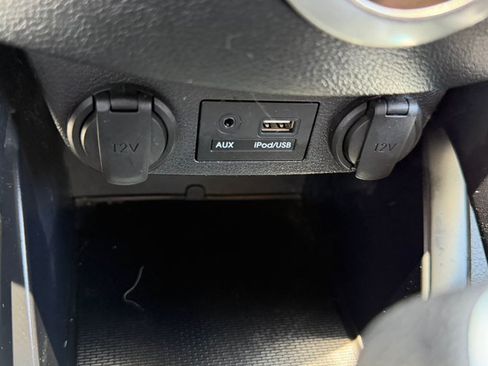 Used 2015 Hyundai Veloster FWD image 23