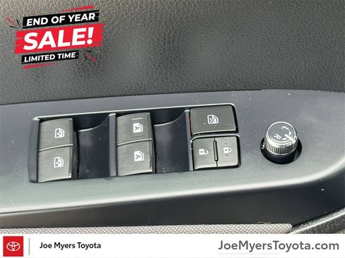 Used 2017 Toyota Highlander LE image 22