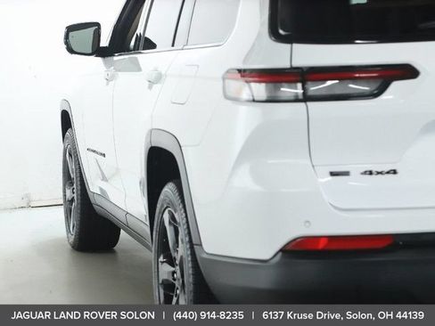 Used 2022 Jeep Grand Cherokee L Limited w/ Luxury Tech Group II AWD/4WD image 6