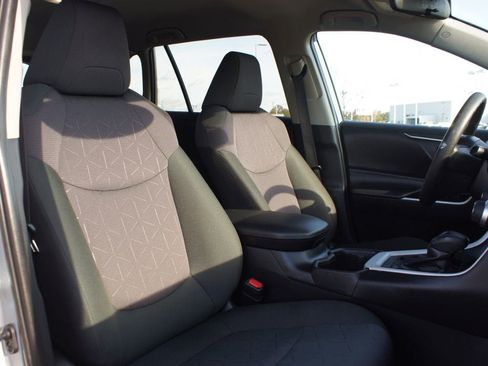 Used 2024 Toyota RAV4 XLE image 21