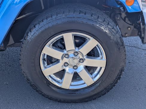 Used 2015 Jeep Wrangler Sahara w/ Trailer Tow Group AWD/4WD image 9