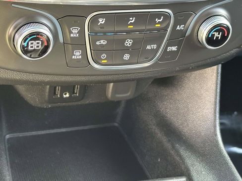 Certified 2021 Chevrolet Traverse LS image 12