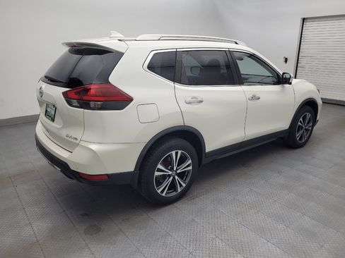 Used 2019 Nissan Rogue SV w/ Premium Package AWD/4WD image 10