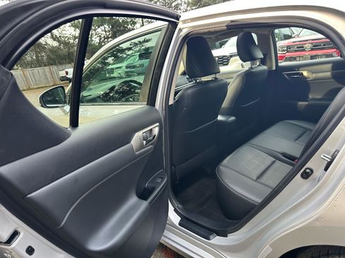 Used 2014 Lexus CT 200h image 16