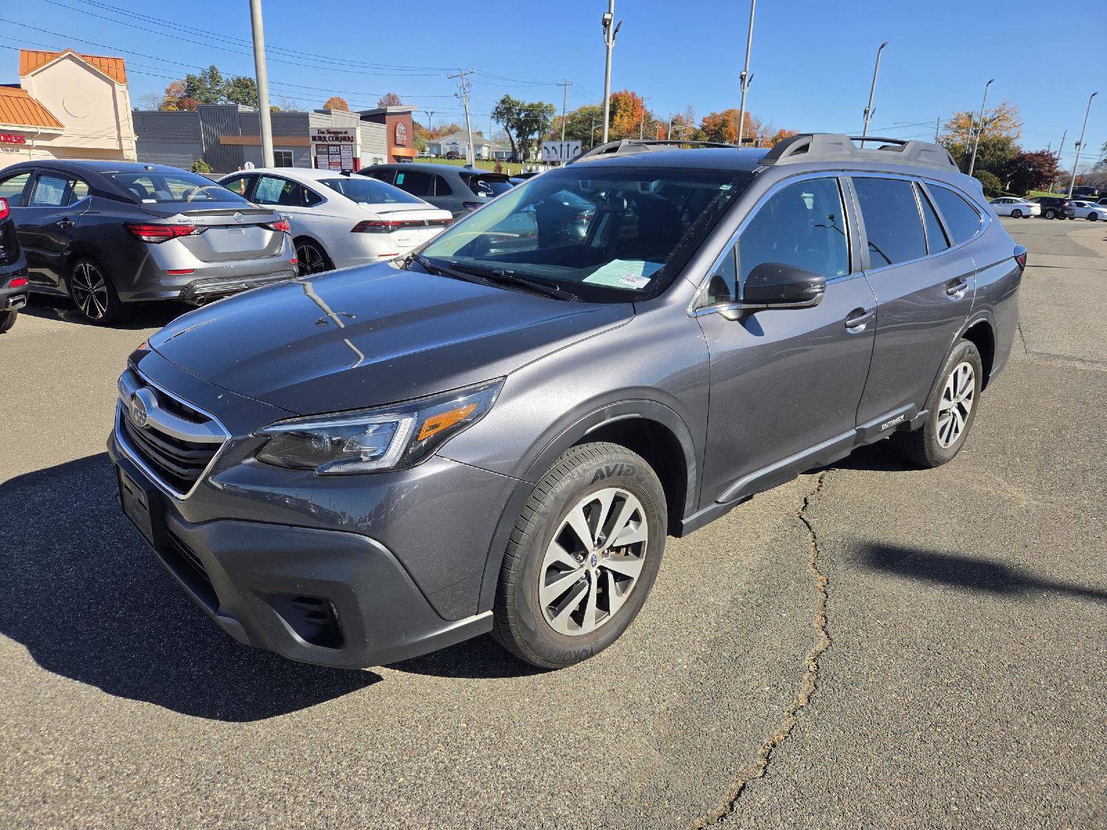 Used 2021 Subaru Outback Premium AWD/4WD image 3