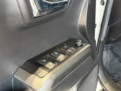 Used 2023 Toyota Tacoma TRD Off-Road image 16