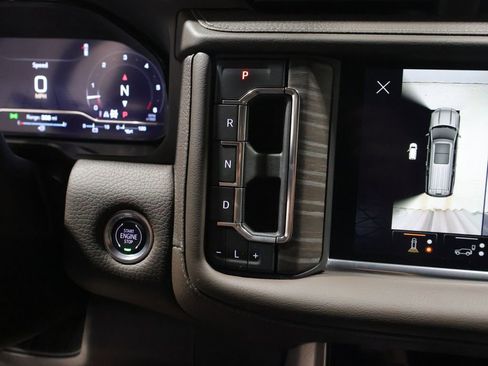 Used 2024 GMC Yukon Denali w/ Denali Reserve Package AWD/4WD image 30
