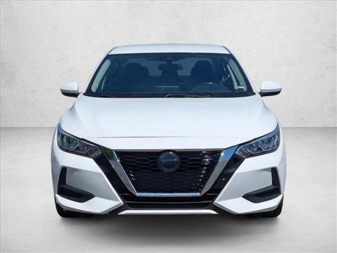 Used 2022 Nissan Sentra SV FWD image 2