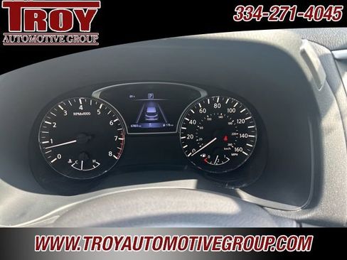 Used 2020 Nissan Pathfinder S image 29