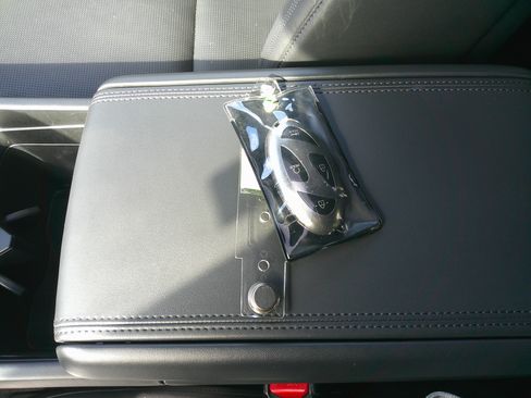 Used 2024 Hyundai Santa Fe Calligraphy image 38